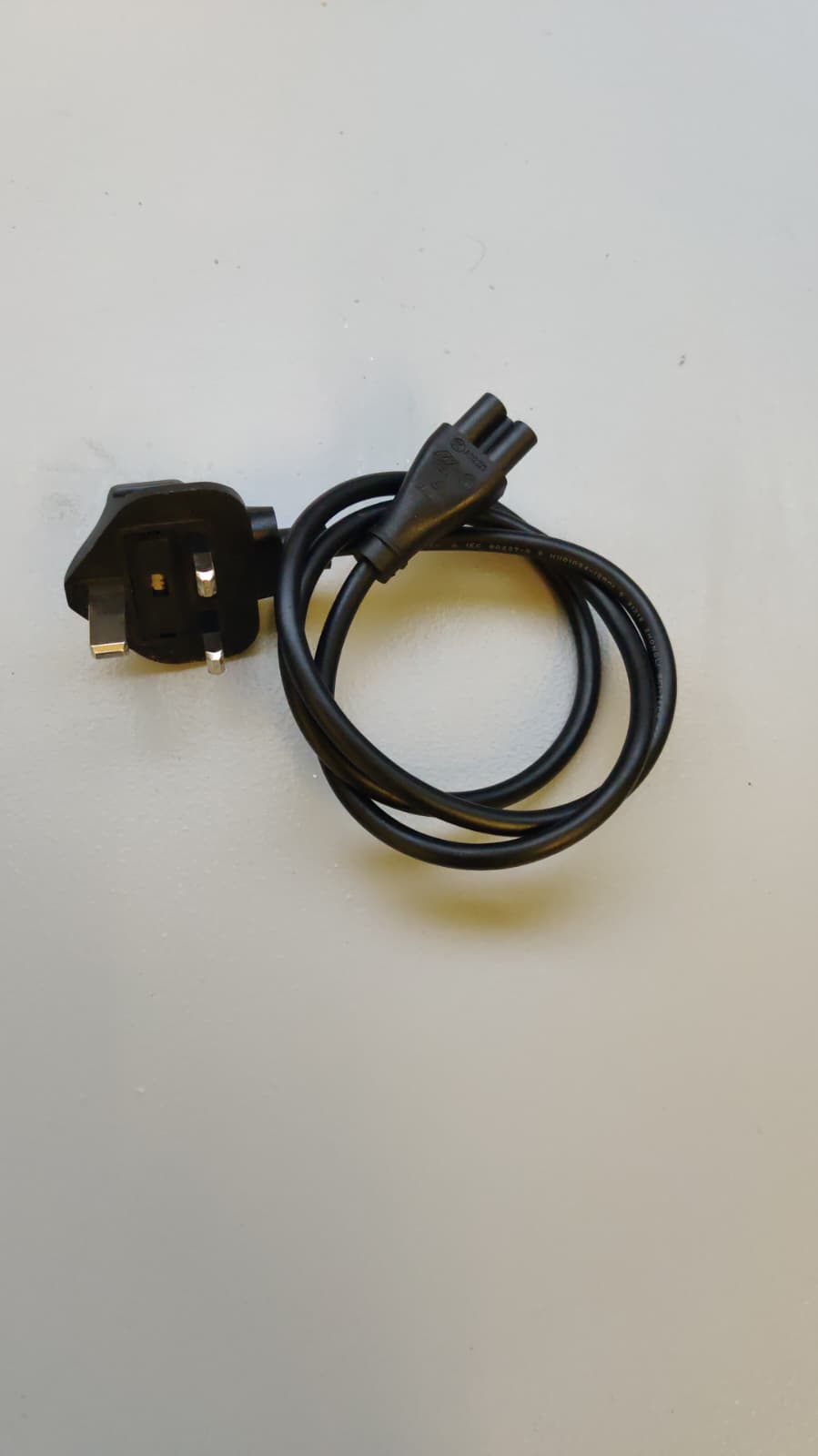 UK 3-pin power cord (BS 1363)